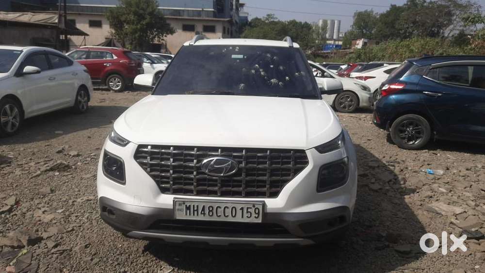 Hyundai Venue 2021 Petrol Well Maintained