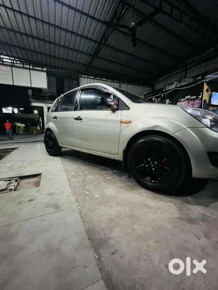 Ford Figo 2011 Petrol 65000 Km Driven