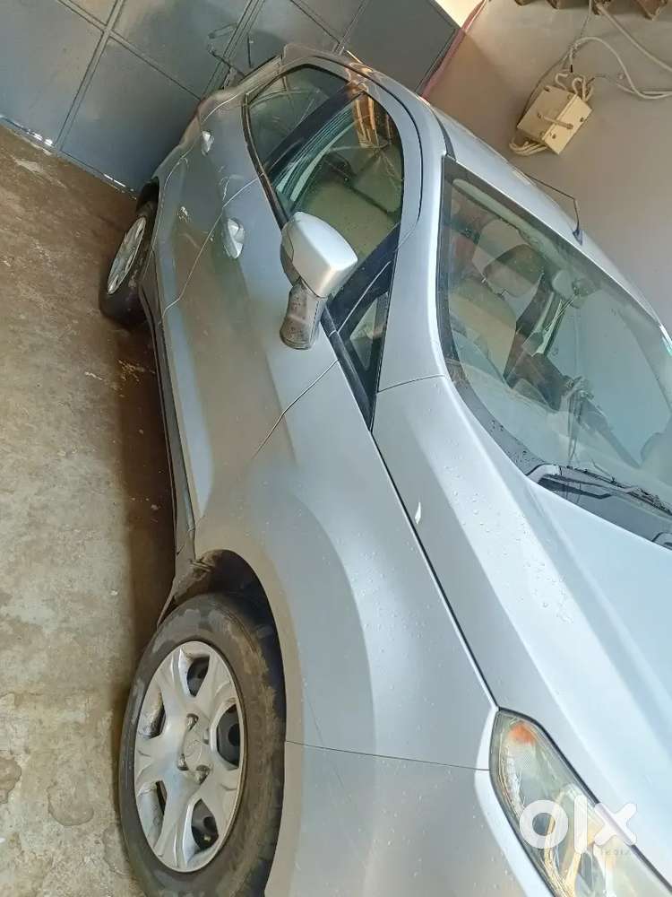 Ford Ecosport 2015 Petrol 95000 Km Driven With Service Record