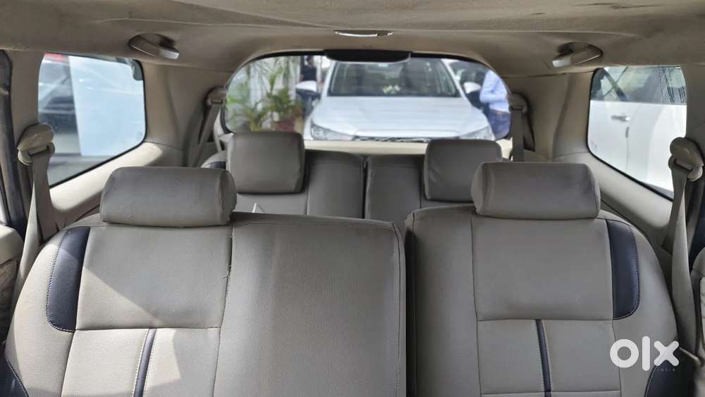 Toyota Innova 2.5 E 8 Str, 2010, Diesel