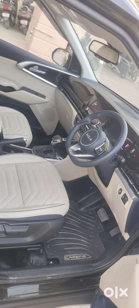 Kia Carens, 2022, Petrol