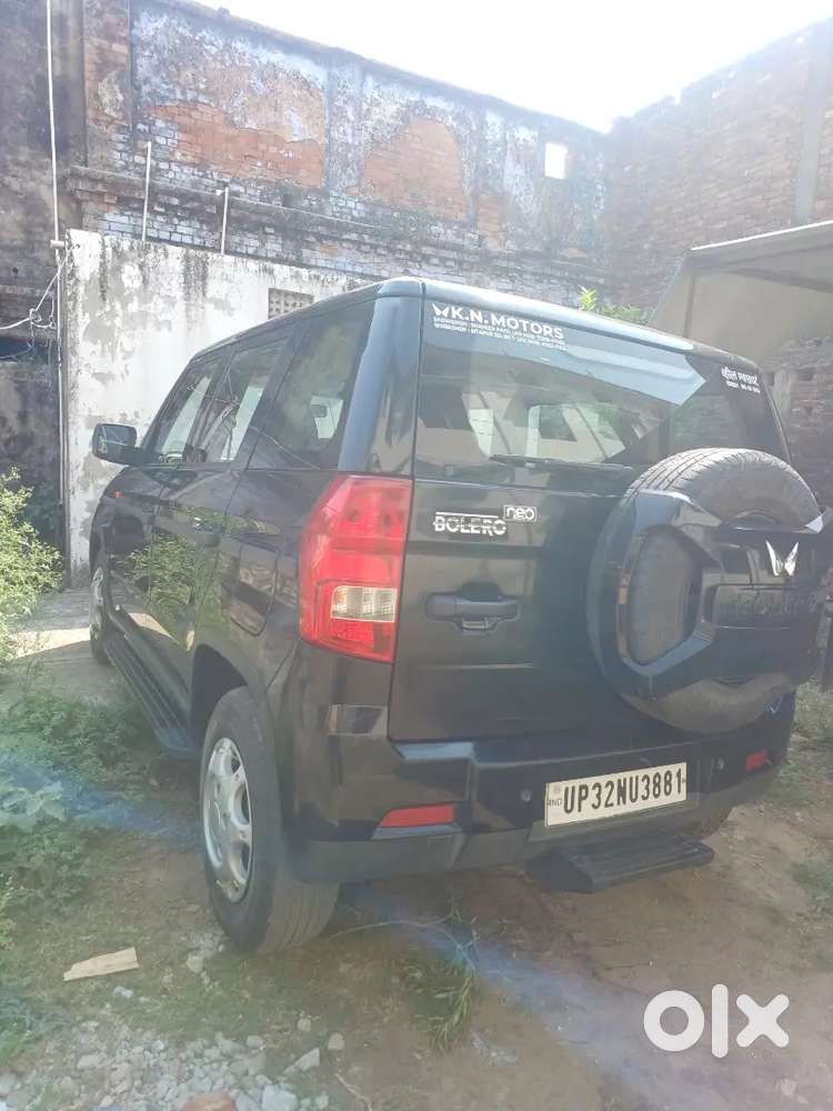 Mahindra Bolero Neo N8 2023  Diesel  Manual  Black