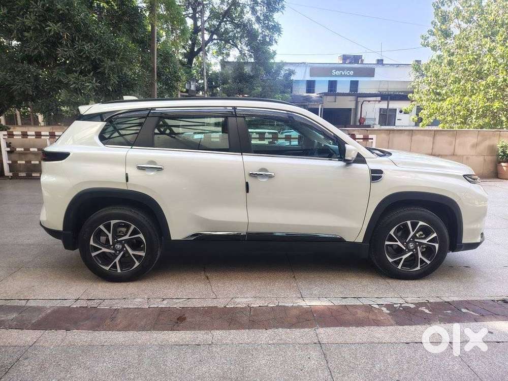 Toyota Urban Cruiser Hyryder 1.5 G E-cng, 2026, Cng & Hybrids