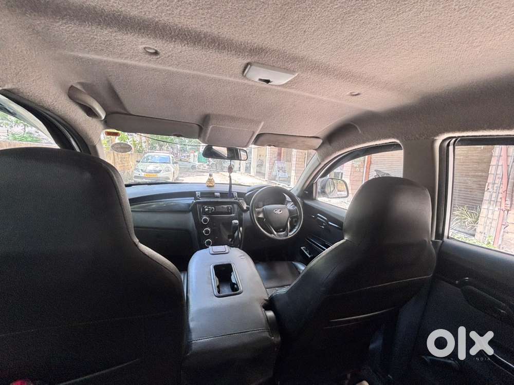 Mahindra Kuv 100 2018
