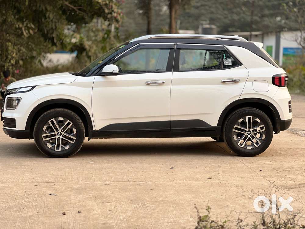 Hyundai Venue Sx (o) Mt 1.5 Diesel, 2022, Diesel