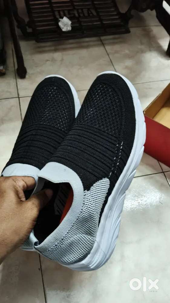 New running sports shoe for sale.(8 size shoe)