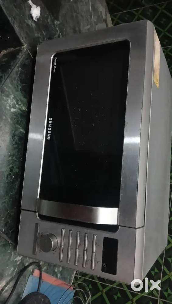 14lt.  Samsung Microwave oven