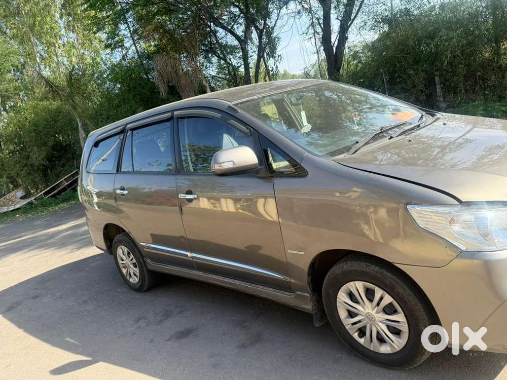 Toyota Innova 2015 Diesel 13750 Km Driven