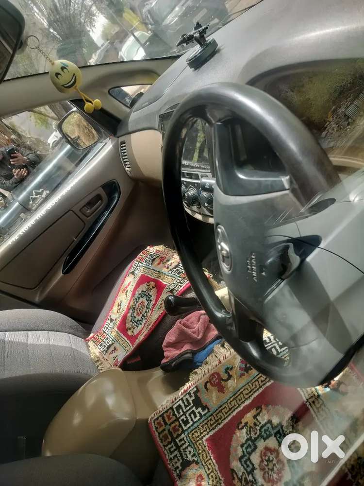 Toyota Innova 2015