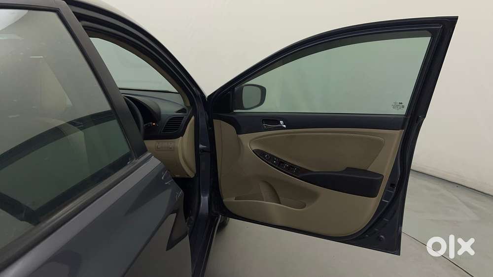 Hyundai Verna Fluidic 1.6 Vtvt Sx Opt, 2013, Petrol