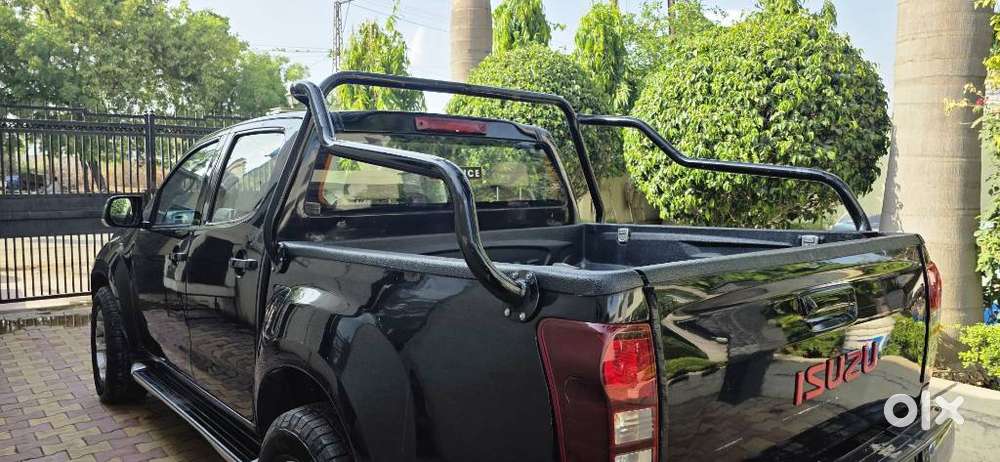Isuzu V-cross Z 4x4 Mt, 2017, Diesel