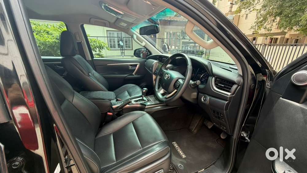 Toyota Fortuner 4x4 Automatic - Blacked Out
