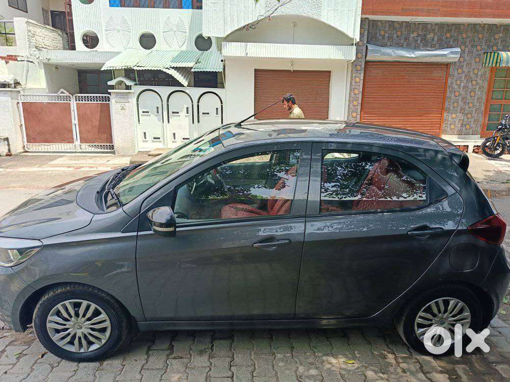 Tata Tiago 1.2 Revotron Xt Cng, 2022, Cng & Hybrids