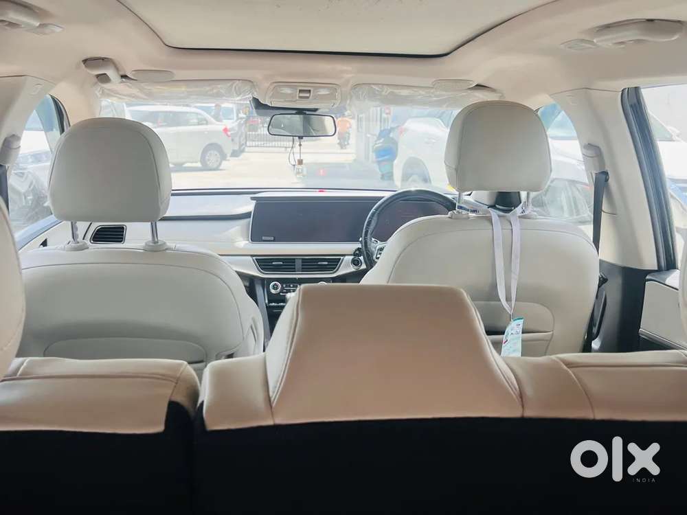 Mahindra Xuv700 2.2 Ax 7 Diesel At Luxury Pack Str, 2024, Diesel