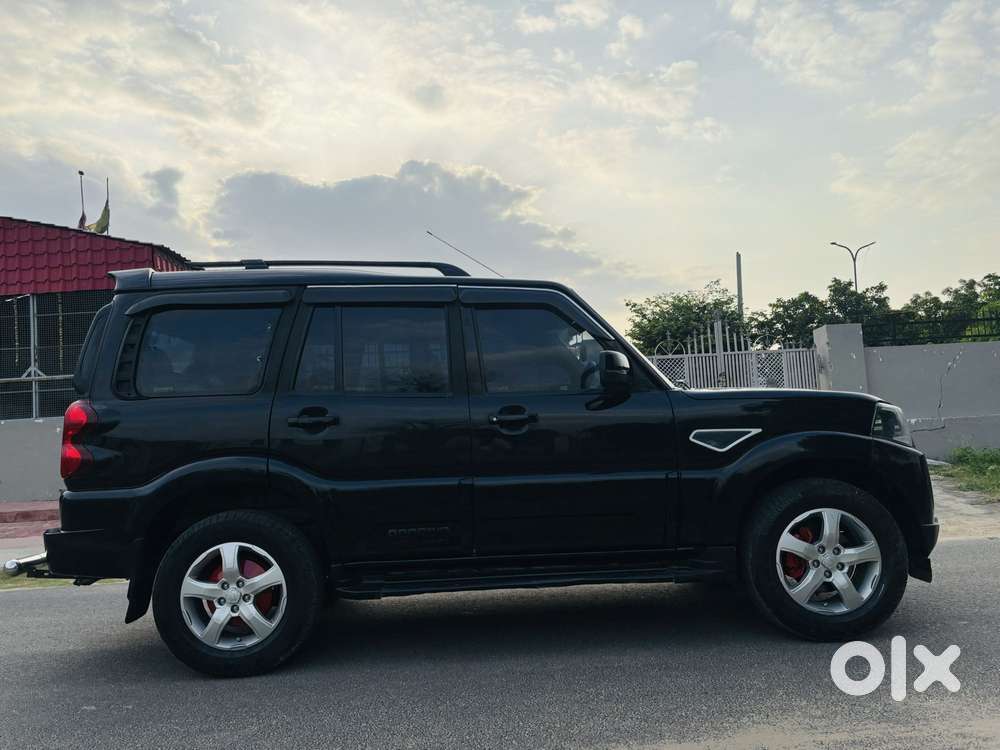 Mahindra Scorpio Classic 2.2 S 11 Mt 7 Str, 2018, Diesel