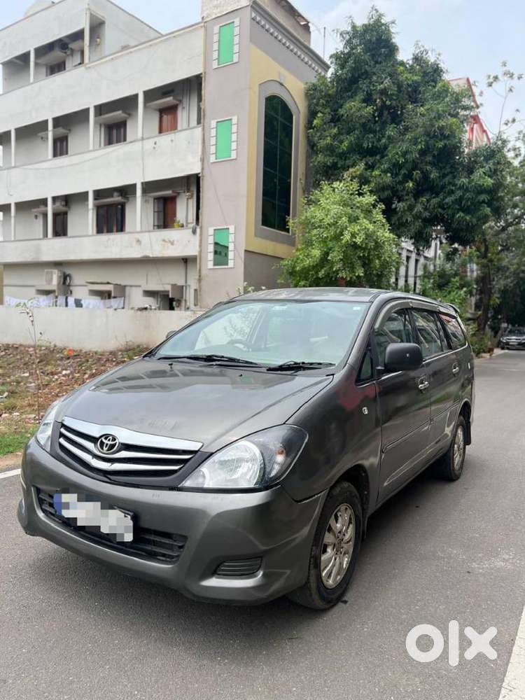 Toyota Innova 2.5 V Diesel 7-seater, 2009, Diesel