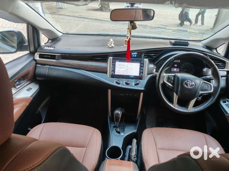 Toyota Innova Crysta 2.8 Gx At 8s, 2022, Petrol