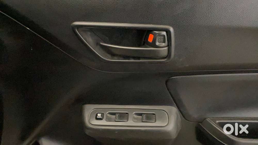 Maruti Suzuki Swift Lxi, 2018, Petrol