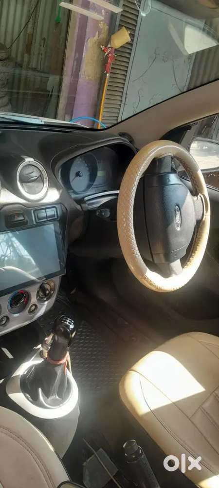 Ford Figo Titanium Petrol 2014
