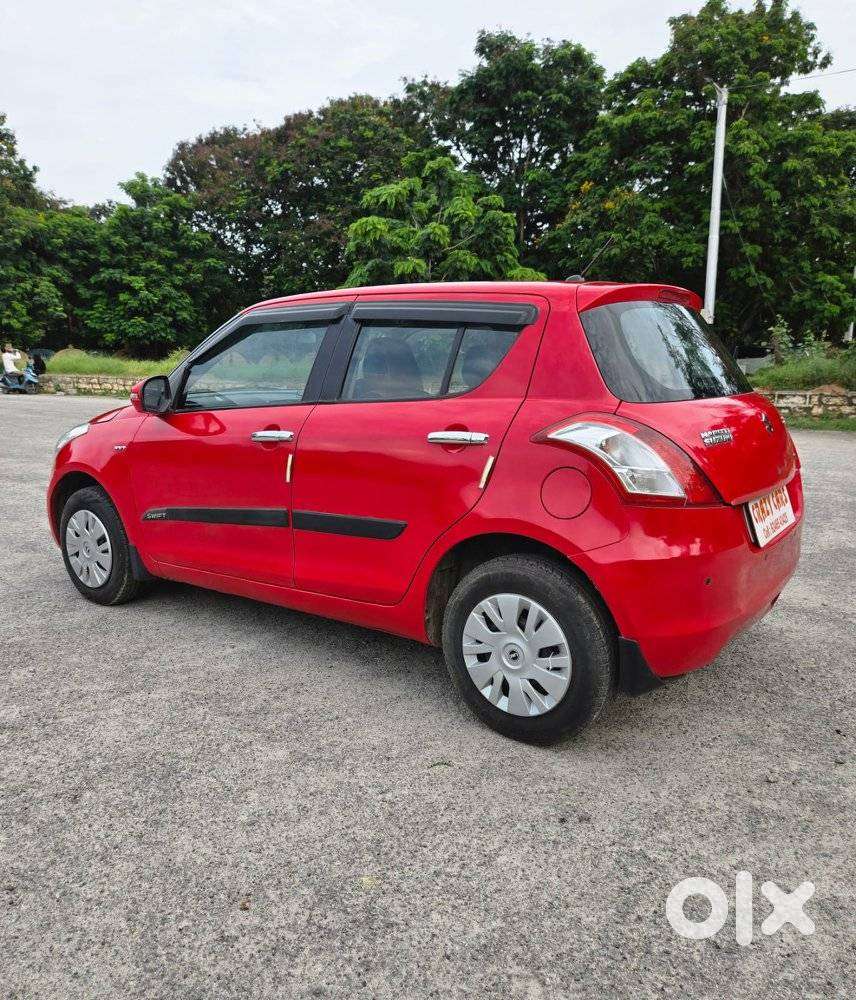 Maruti Suzuki Swift Vxi + Manual, 2015, Petrol