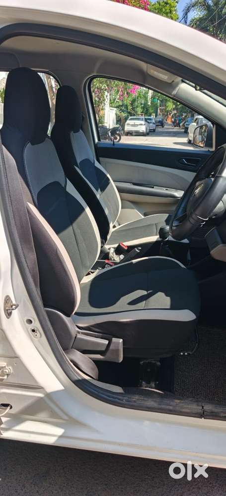Renault Triber Rxl, 2022, Petrol