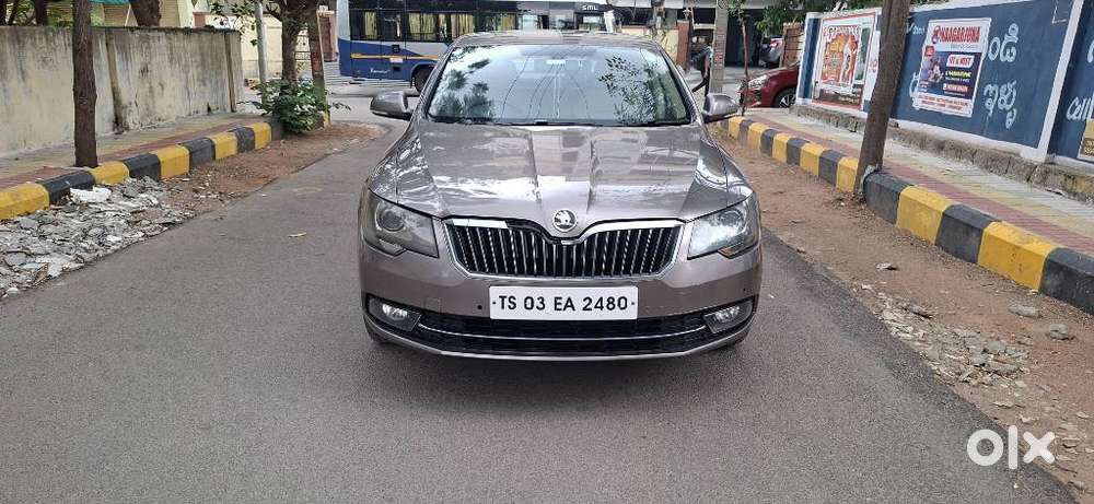 Skoda Superb 2.5 Elegance Tdi At, 2014, Diesel