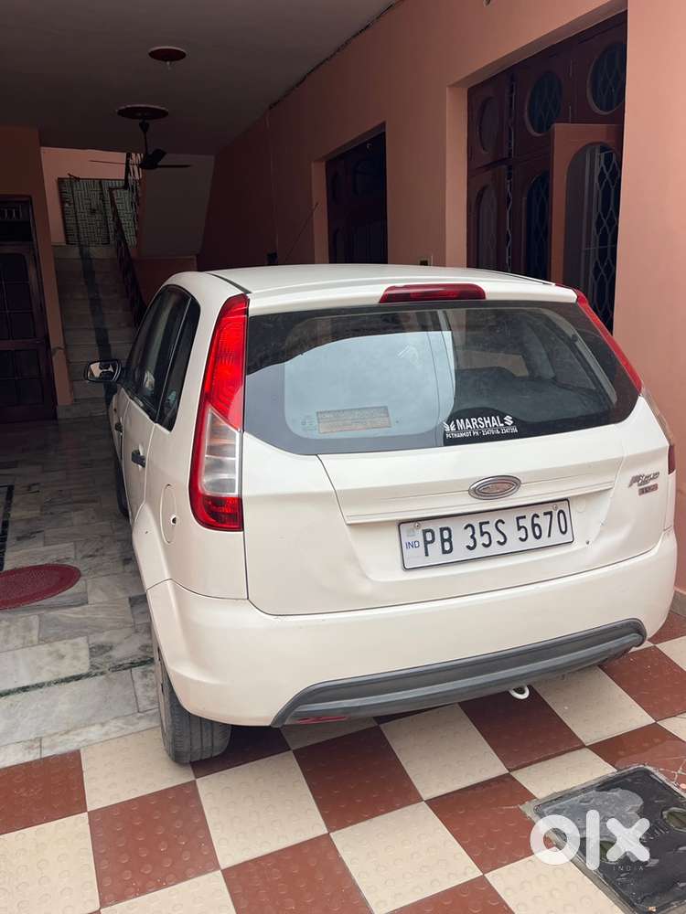 2013 Ford Figo Lxi