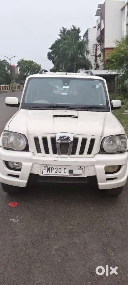 Mahindra Scorpio Classic 2013 Diesel 80000 Km Driven
