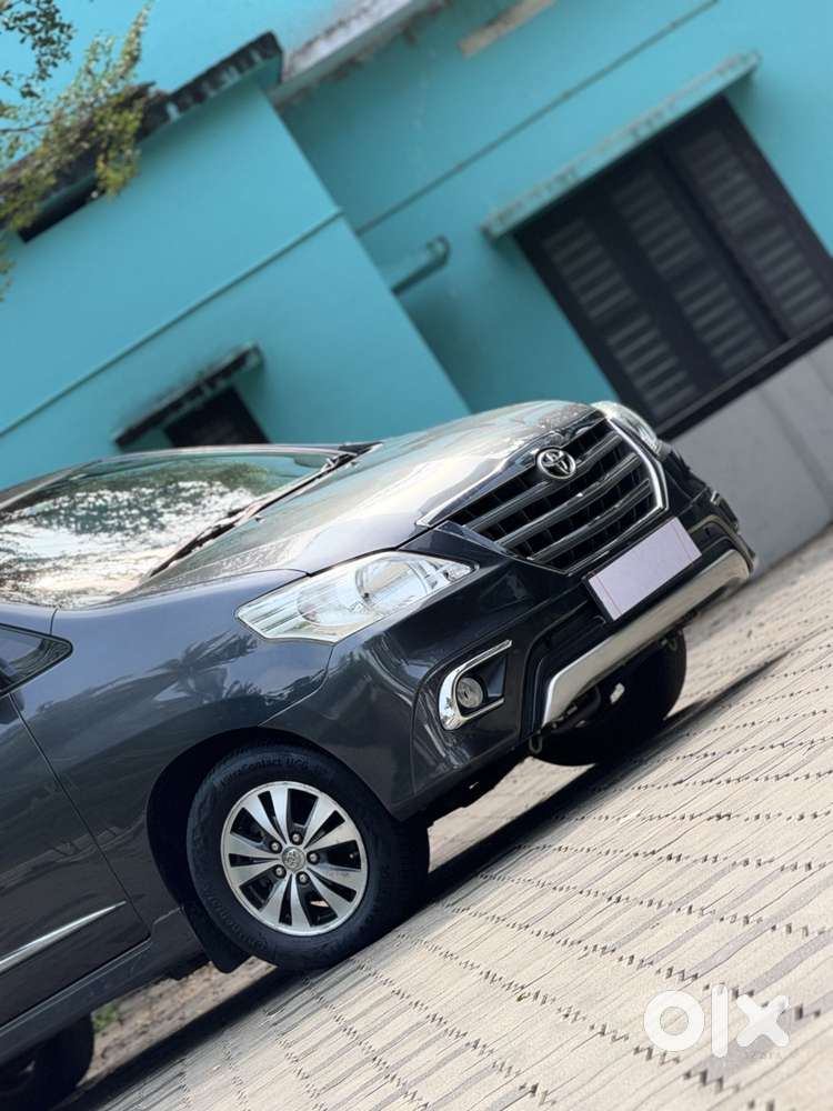 Toyota Innova 2.5 Vx 7 Str Bs-iii, 2015, Diesel