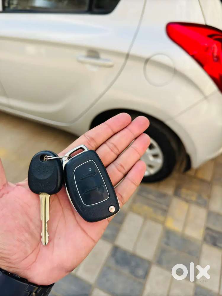 Hyundai I20 Magna O Petrol 2012 1st Owner Good Condition 245000 Negoti