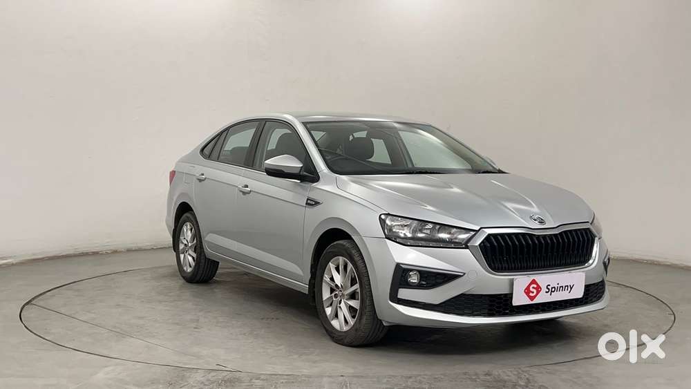 Skoda Slavia Ambition 1.0l Tsi At, 2022, Petrol