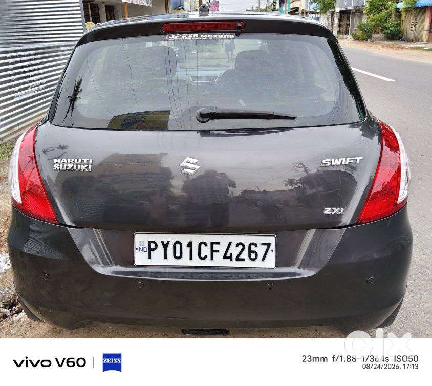 Maruti Suzuki Swift Zxi Abs, 2015, Petrol