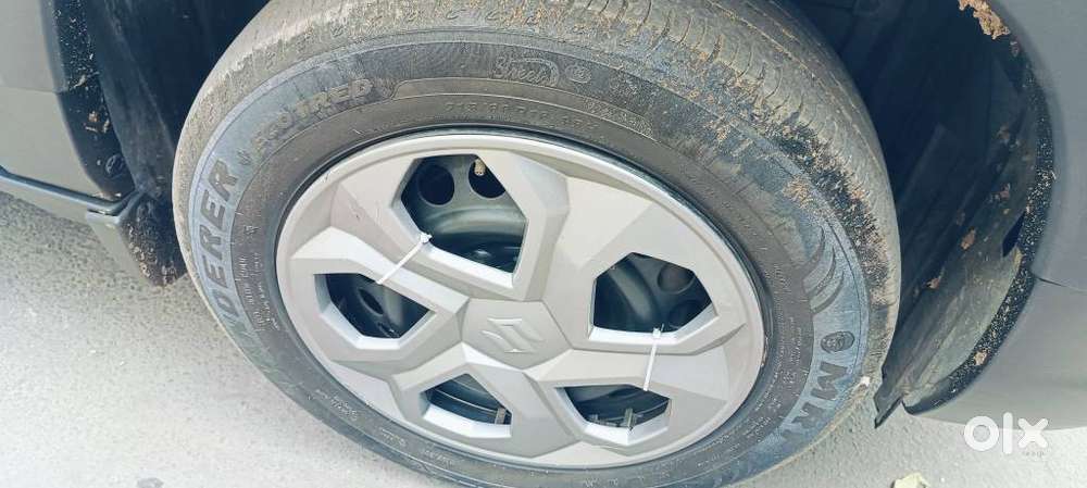 Maruti Suzuki Brezza 1.5 Vxi Smart Hybrid, 2024, Petrol