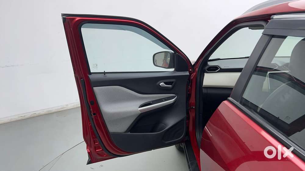 Nissan Magnite 1.0 Xv, 2024, Petrol