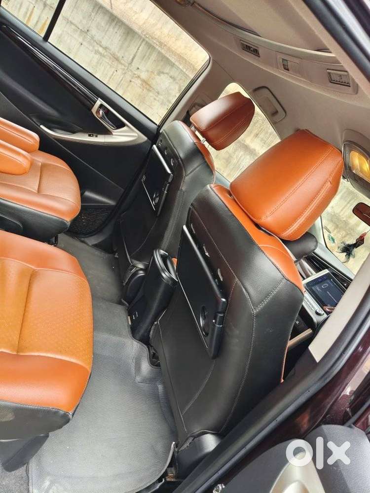 Toyota Innova Crysta 2.4 V, 2016, Diesel