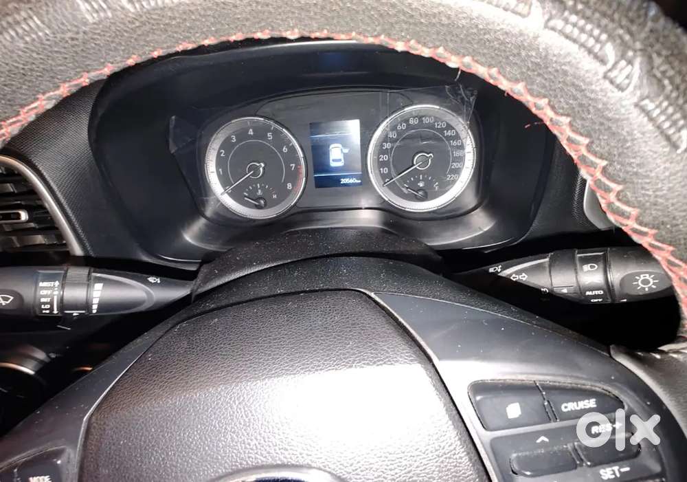 Hyundai Venue 2022 Petrol Well Maintained