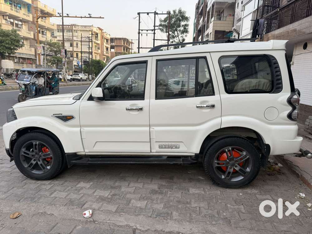 Mahindra Scorpio S6 Plus, 2017, Diesel