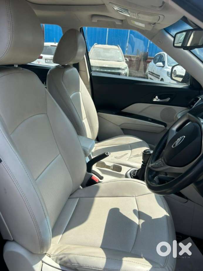 Mahindra Xuv300 W8, 2021, Petrol