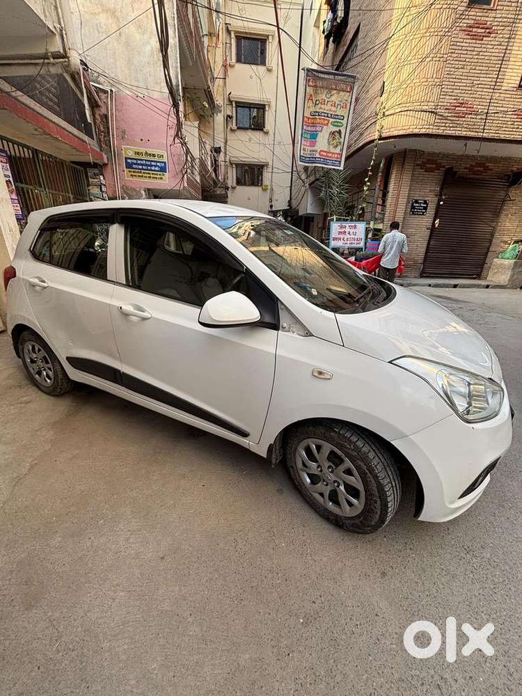 Hyundai Grand I10 Magna 2014  Cng + Petrol  87000 Km  Delhi