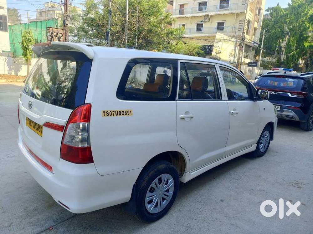 Toyota Innova 2.5 G (diesel) 8 Seater, 2016, Diesel