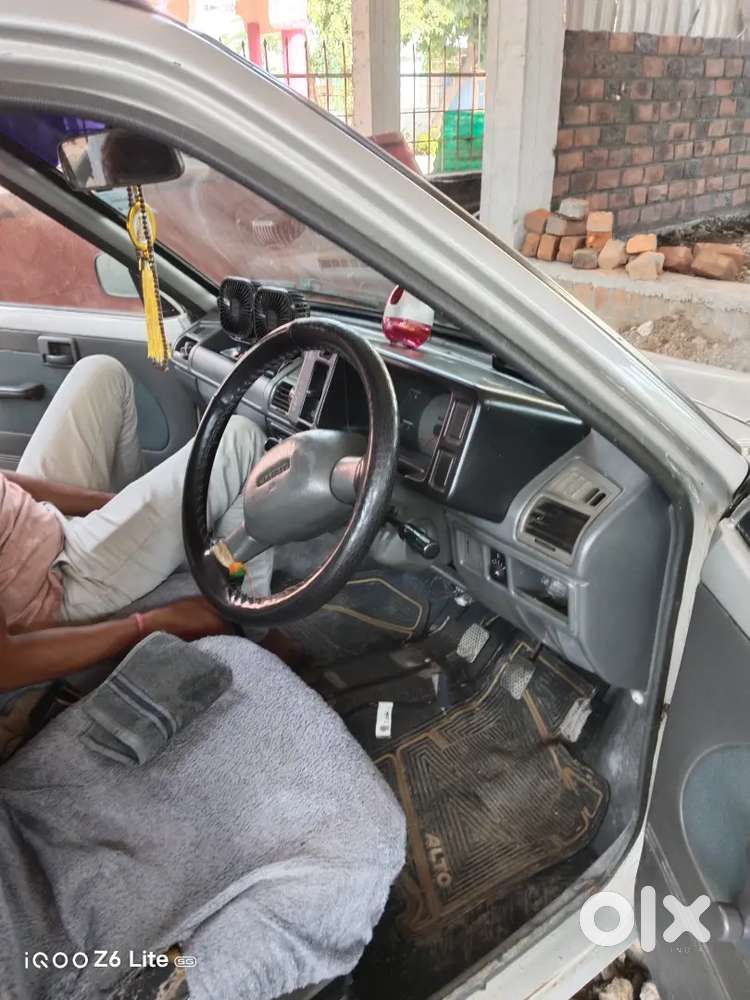 Maruti Suzuki 800 2010