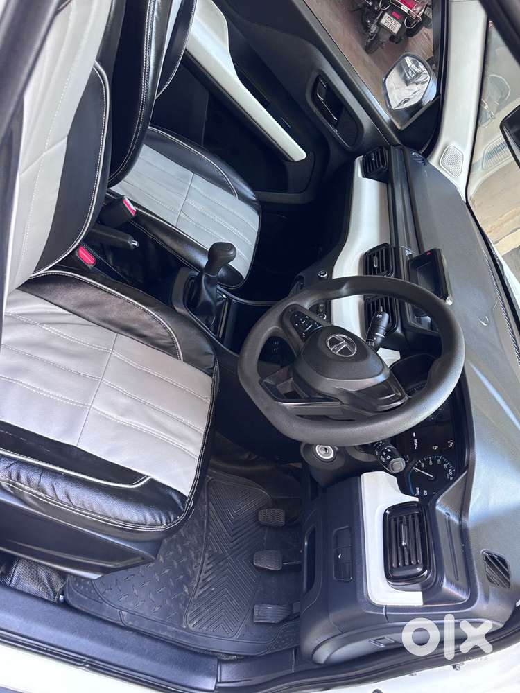 Tata Punch, 2022, Petrol