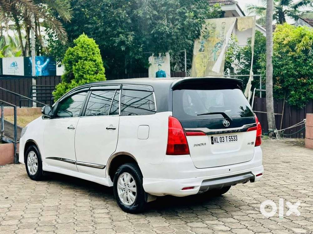 Toyota Innova 2.5 Gx 7 Str Bs-iii, 2010, Diesel