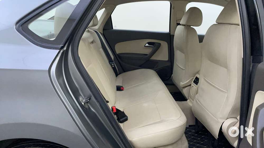Volkswagen Vento Petrol Highline, 2014, Petrol