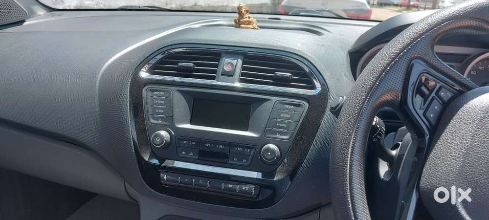Tata Tigor Petrol 2017