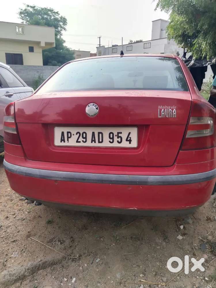 Skoda Laura Ambiente 2008 Car