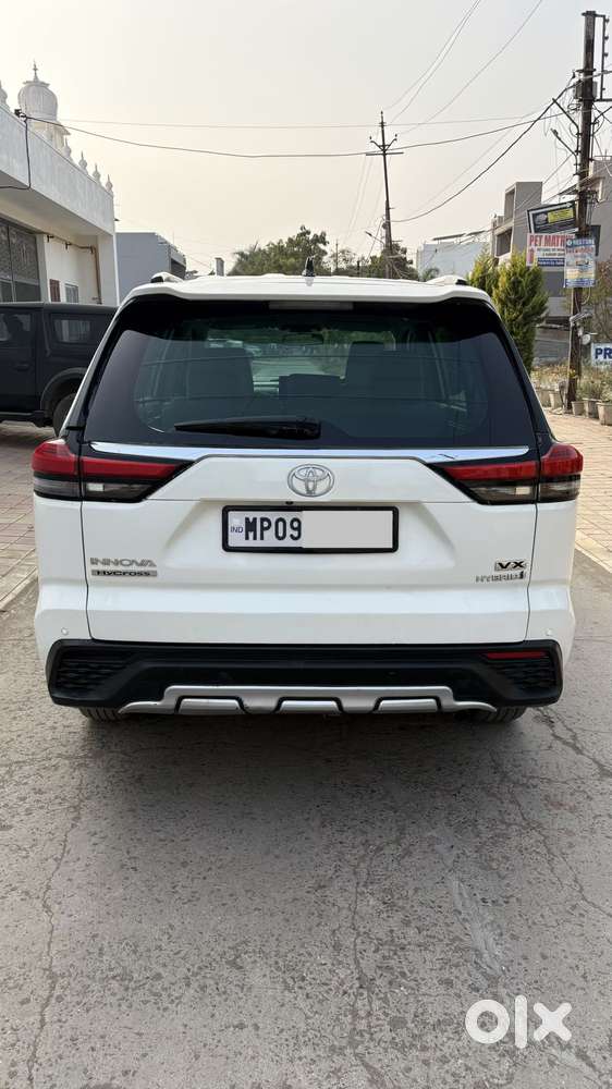 Toyota Innova Hycross 2.0 Vx Hybrid 7 Str, 2023, Petrol