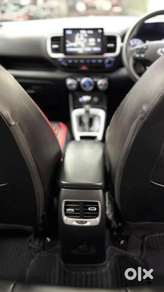 Hyundai Venue 1.0 Sx (o) Turbo Dct, 2019, Petrol