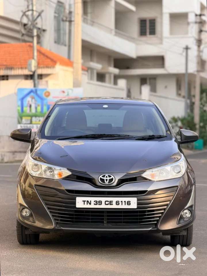 Toyota Yaris J Cvt, 2018, Petrol