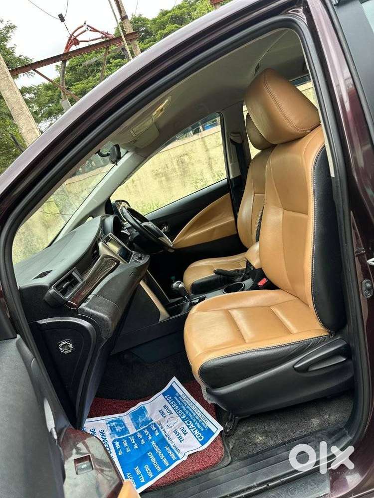 Toyota Innova Crysta 2.8 Gx At, 2016